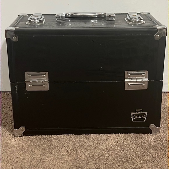 Caboodles Other - Caboodles carrier case